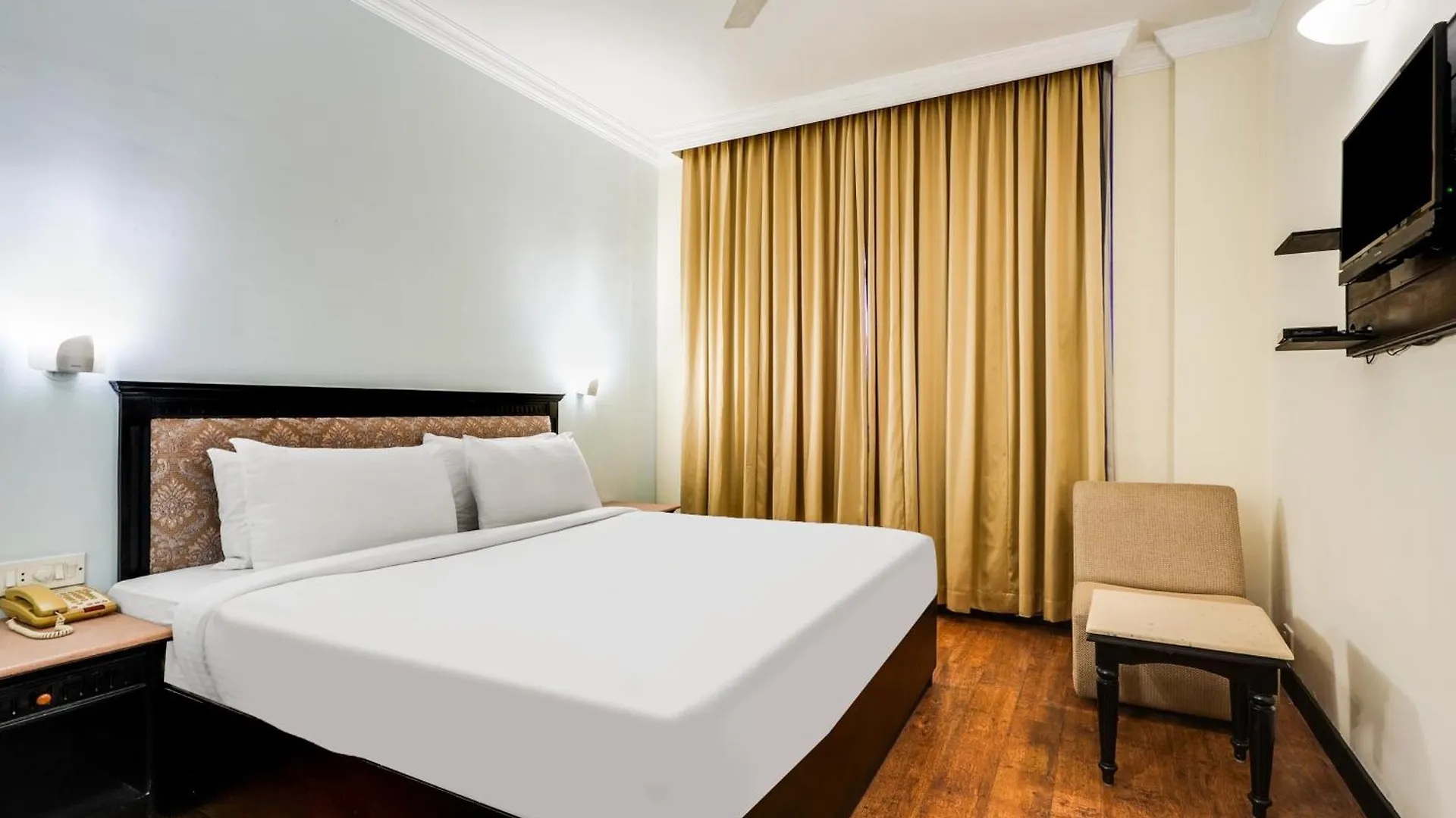 Hotel Palette Mg Road Ernakulam Kochi