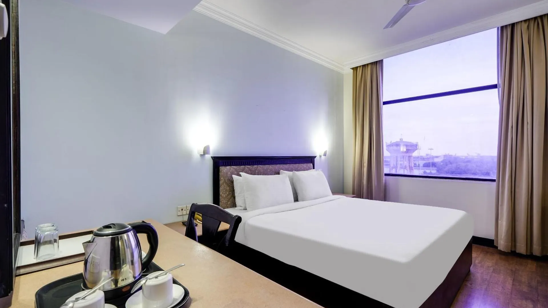 Hotel Palette Mg Road Ernakulam Kochi