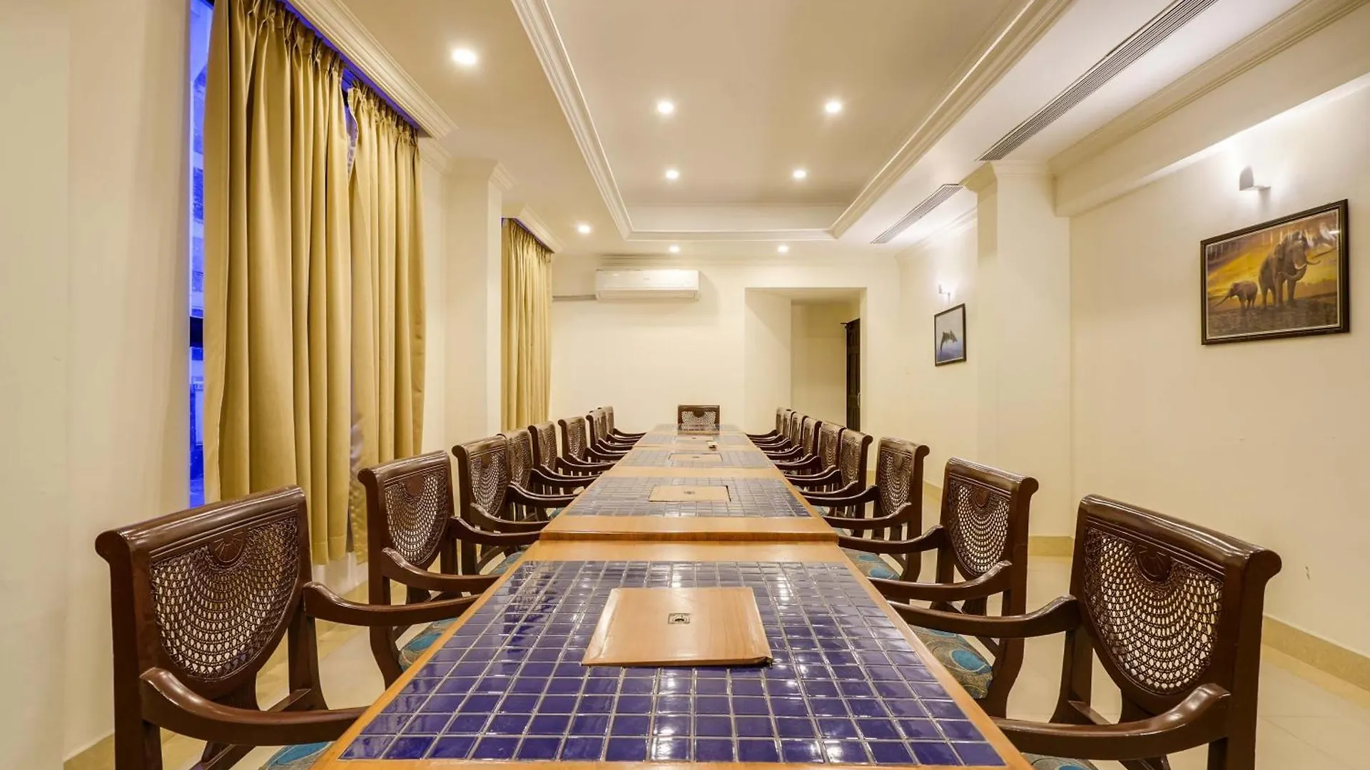 Hotel Palette Mg Road Ernakulam Kochi