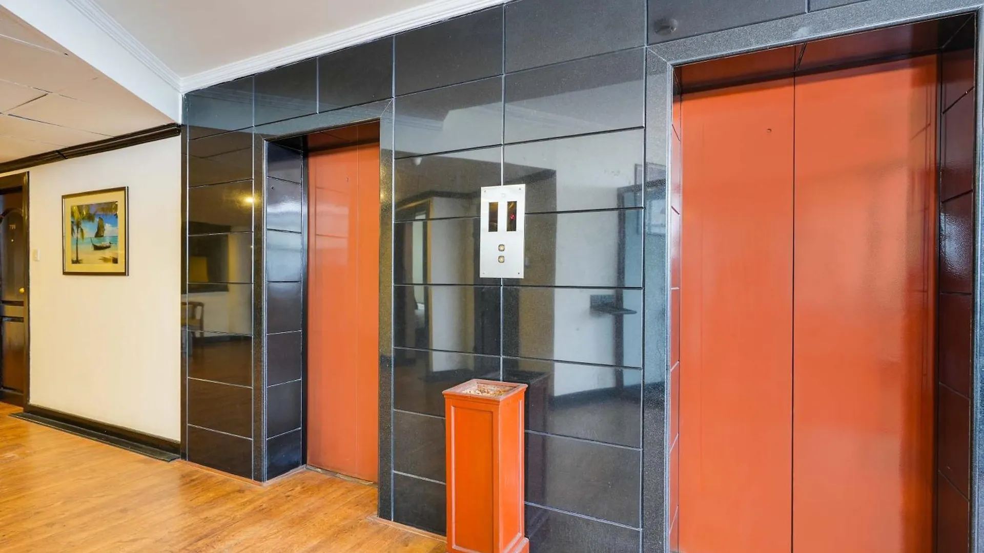 Hotel Palette Mg Road Ernakulam Kochi 3*,  Indie