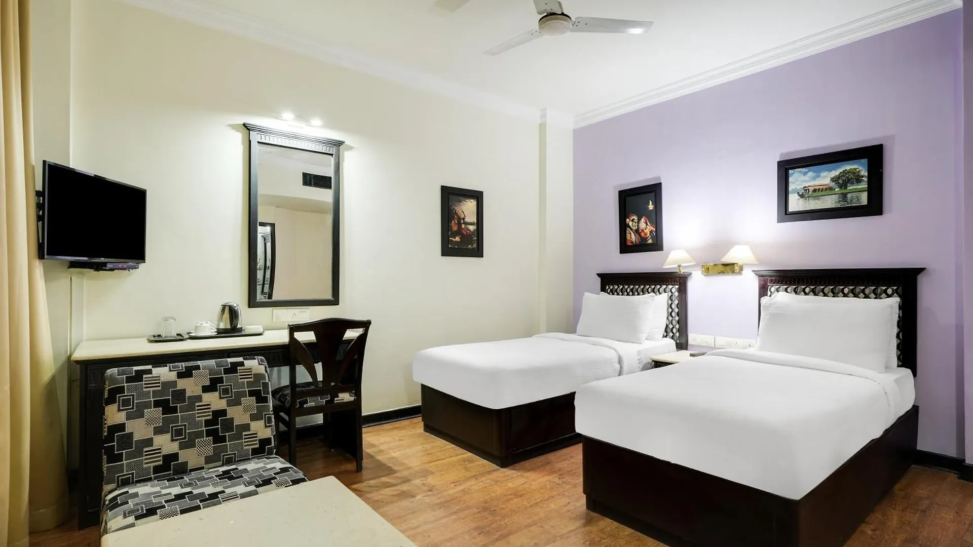 Hotel Palette Mg Road Ernakulam Kochi 3*,